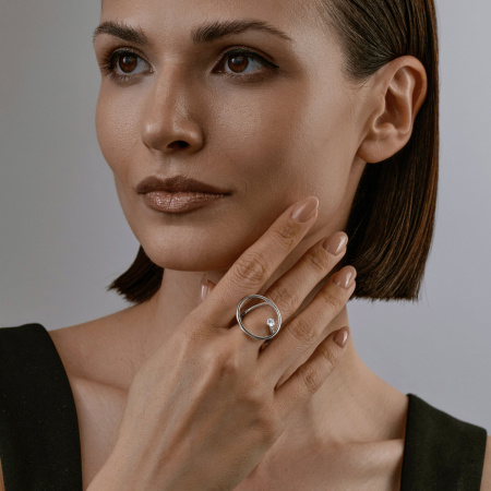 Кольцо из серебра с фианитом