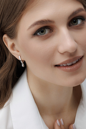 Серебряные серьги с бриллиантами