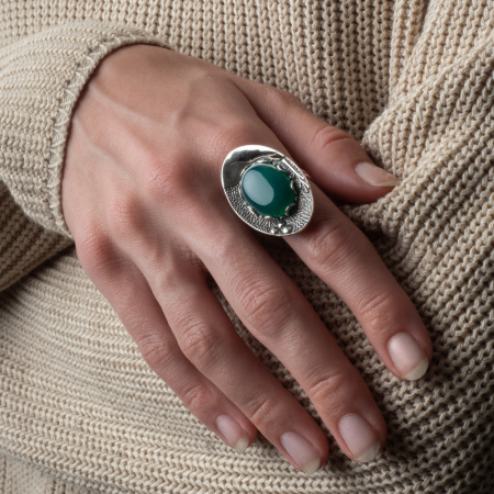 Кольцо из серебра с зеленым агатом «Лагуна»