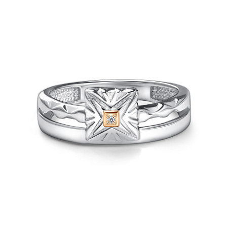 Кольцо из серебра с бриллиантом