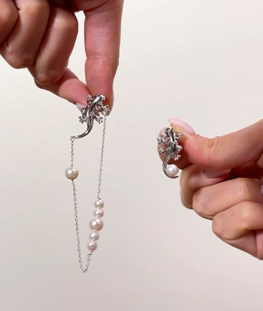 Серебряные ассимитричные серьги «Ящерка»