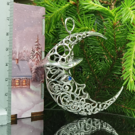 Серебряная елочная игрушка «Месяц»