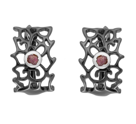 Серебряные серьги с корундом