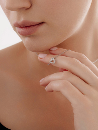 Подвеска из серебра с фианитами «Сердце»