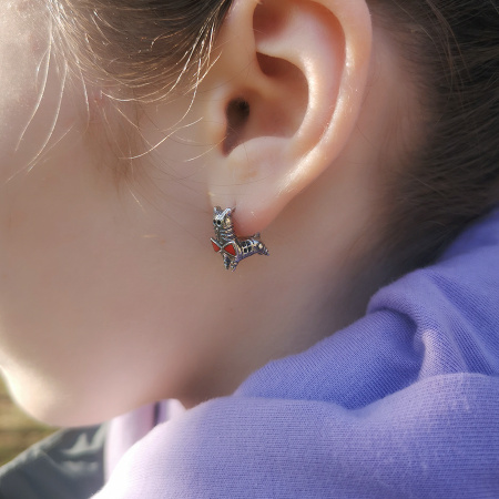 Серьги из серебра с красной эмалью «Котики»