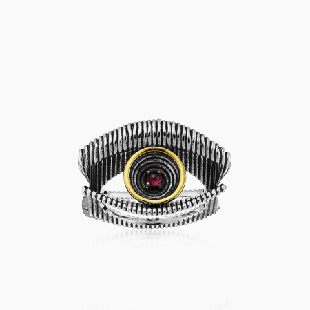 Кольцо из серебра с камнем гранат