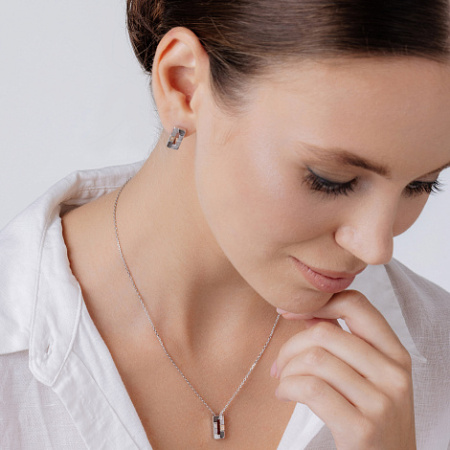 Серебряные серьги с бриллиантами