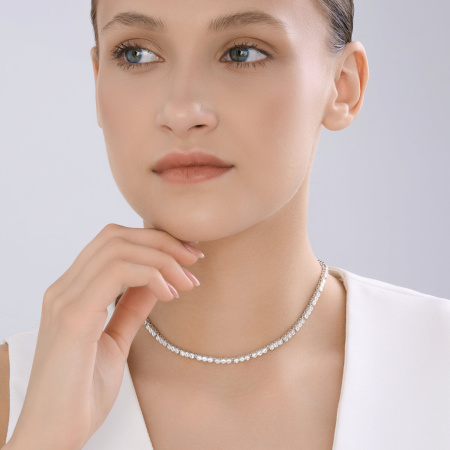 Серебряное колье с фианитами