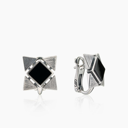 Серьги из серебра с камнем оникс
