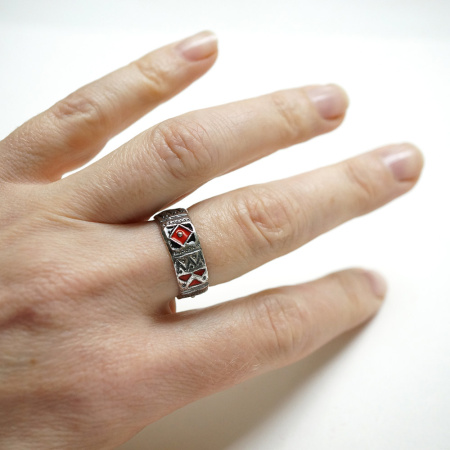 Кольцо из серебра с эмалью