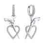Серебряные серьги с фианитами «Сердце»
