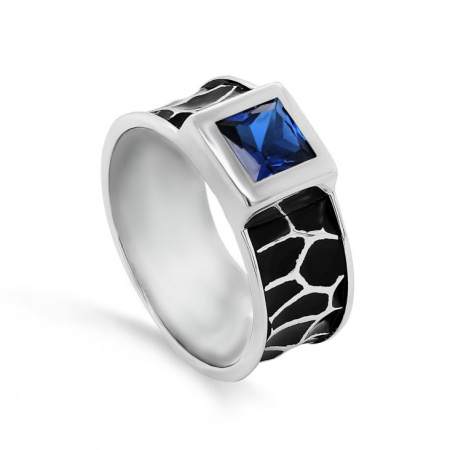 Кольцо из серебра со шпинелью