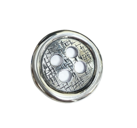 Серебряная брошь