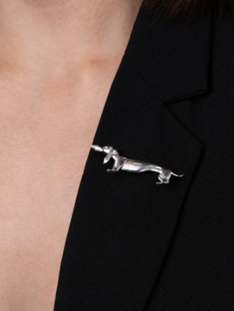 Брошь «Очень длинная собака Такса»