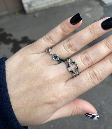 Серебряное кольцо с фианитами