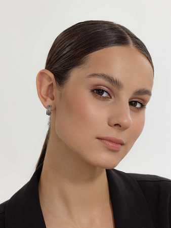 Серьги из серебра с бриллиантом «Луна»