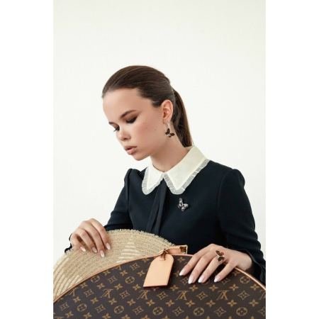 Серебряная брошь-подвеска с янтарем «Бабочка»