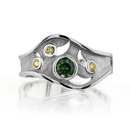 Кольцо из серебра с фианитами