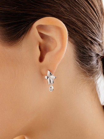 Серебряные серьги с бриллиантами «Цветок»