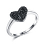 Кольцо из серебра со шпинелью «Сердце»