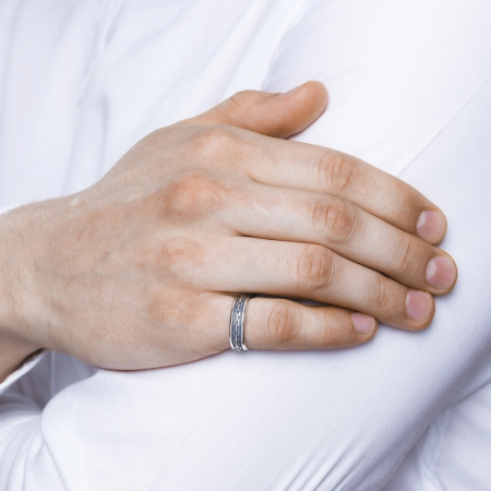 Кольцо из чернёного серебра