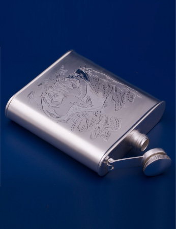 Серебряная фляжка «Кони»