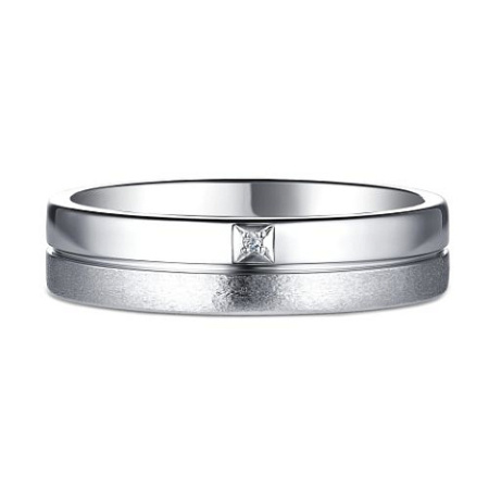 Серебряное обручальное кольцо с бриллиантом