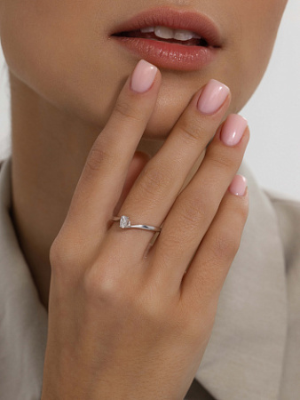 Кольцо из серебра с бриллиантом