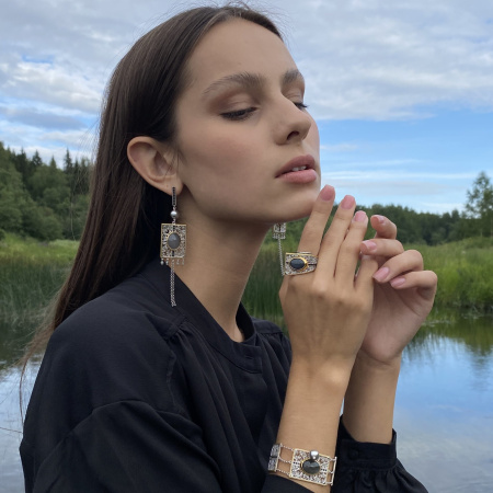 Серебряный браслет с лунным камнем, жемчугом и фианитами