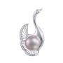 Брошь из серебра с культивированным жемчугом «Лебедь»