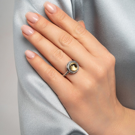 Кольцо из серебра с камнем цитрин