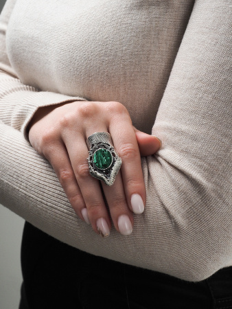 Кольцо серебряное «Королева леса»