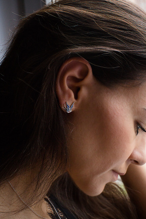 Серебряные серьги-пусеты с эмалью «Ласточки»