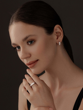 Серьги из серебра с бриллиантом