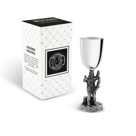 Рюмка «Рыбак» посеребренная полированная с чернением