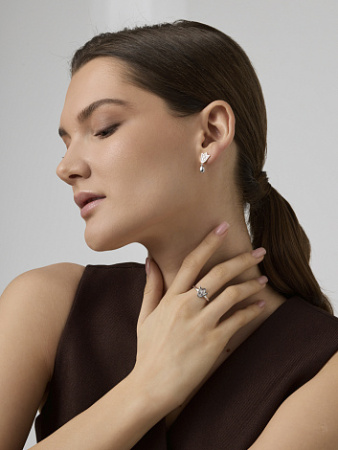 Серьги-гвоздики из серебра с фианитами «Тюльпан»