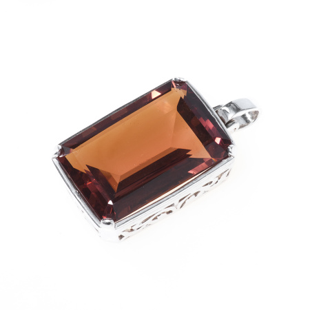 Серебряная подвеска с султанитом