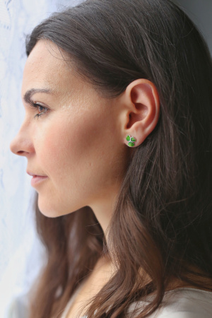 Серьги-пусеты с эмалью «Клевер»