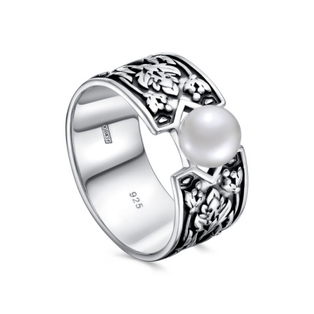 Кольцо из серебра с жемчугом
