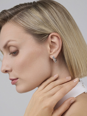 Серьги из серебра с бриллиантом