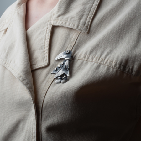 Брошь из серебра «Ворона»