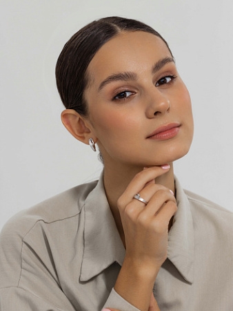 Кольцо из серебра с бриллиантом