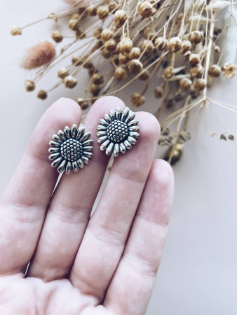 Серьги из серебра «Ромашки»