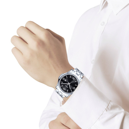 Мужские стальные часы