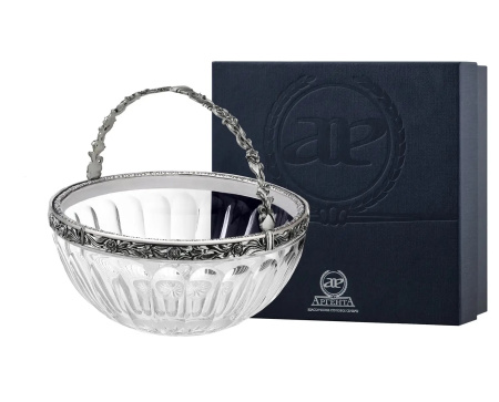 Серебряная конфетница с ручкой с чернением