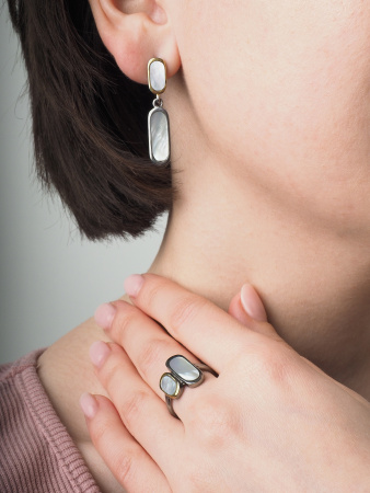 Серебряные серьги с перламутром в позолоте