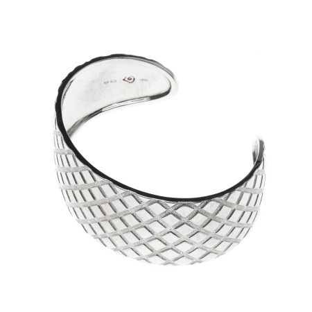 Жесткий серебряный браслет
