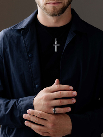 Серебряное мужское кольцо с фианитами «Крест»