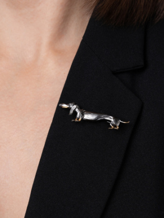 Брошь из серебра «Очень длинная собака Такса»