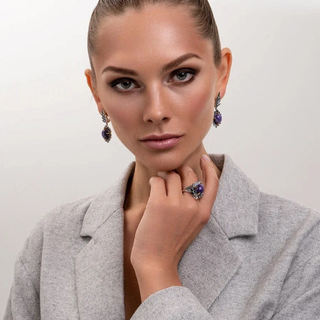 Кольцо из серебра с чароитом в позолоте